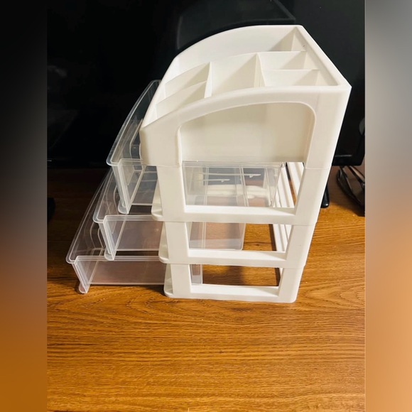 White Make up Stackable Storage Organizer - Picture 3 of 5